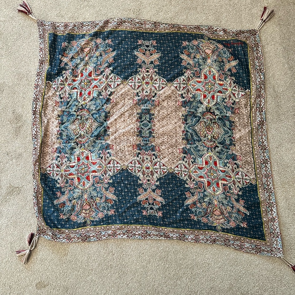 🕊️ Johnny Was 100% Silk Scarf – Elegant Boho Print with Tassels! 🌿